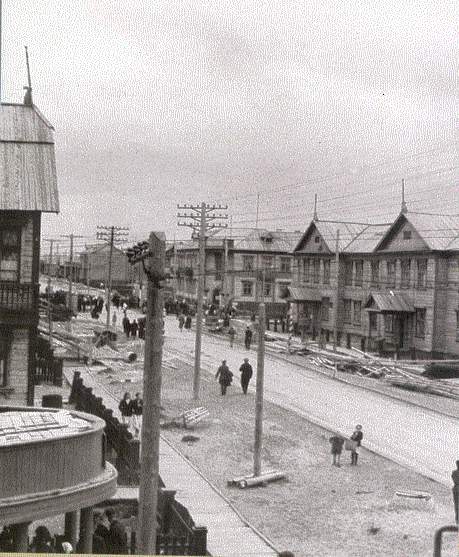 history1.jpg (56815 bytes)